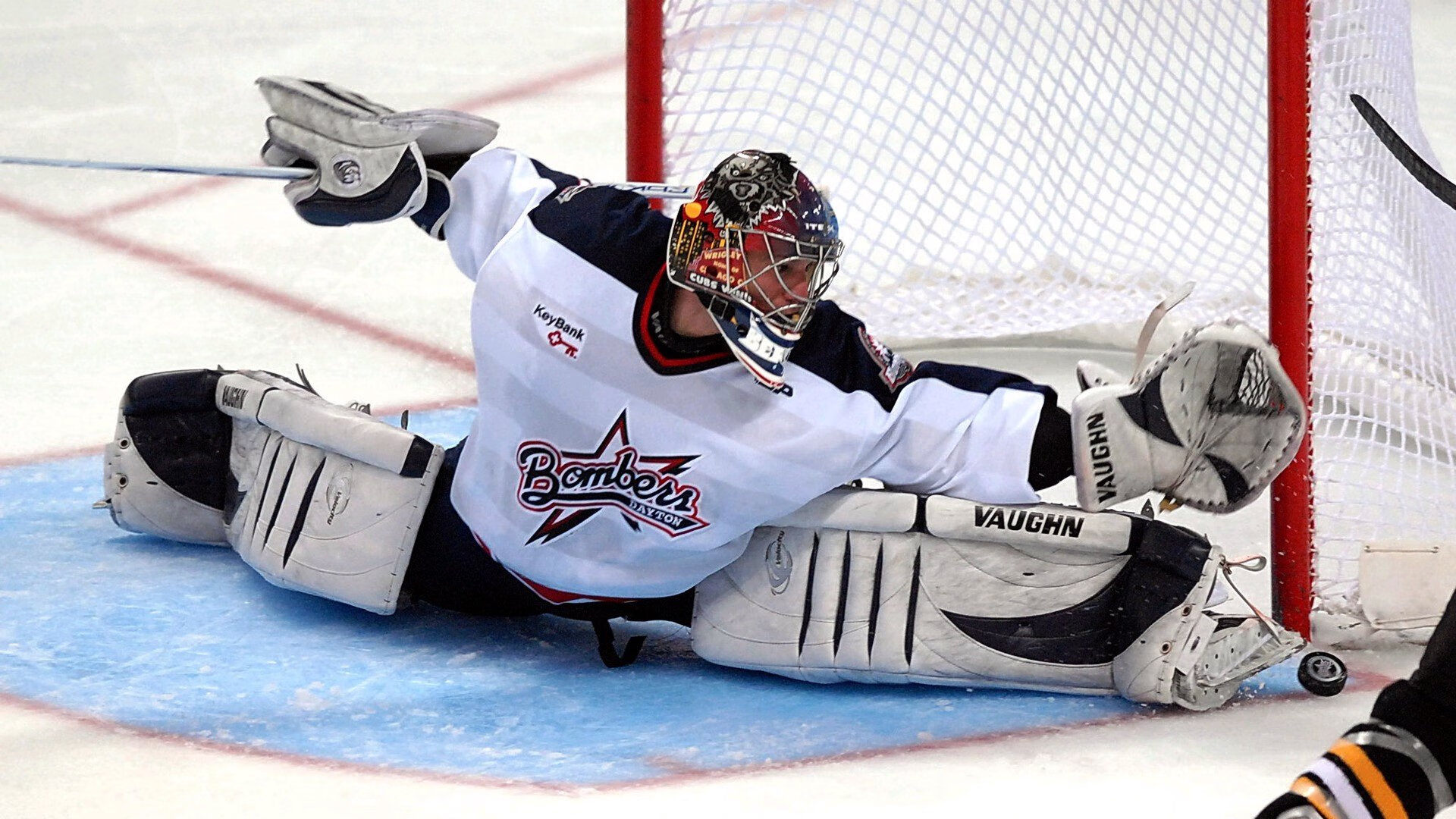 训练课引入反应球训练提高球员注意力集中与预判能力，反应球训练有什么好处